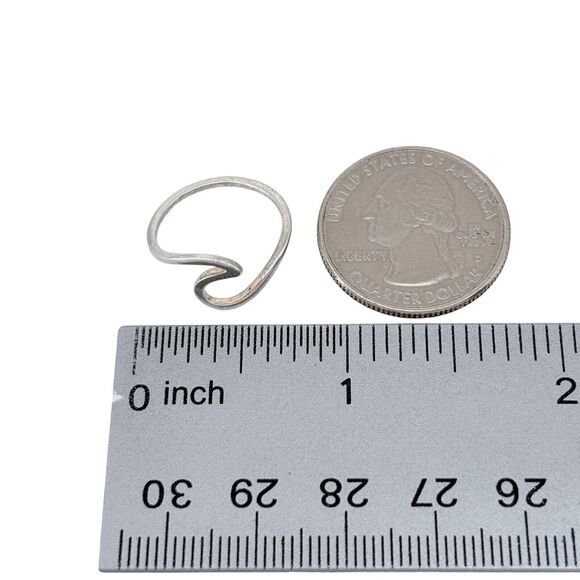 Vintage Sterling Silver 925 Minimalist Wave Ring Size 5 - Picture 8 of 9
